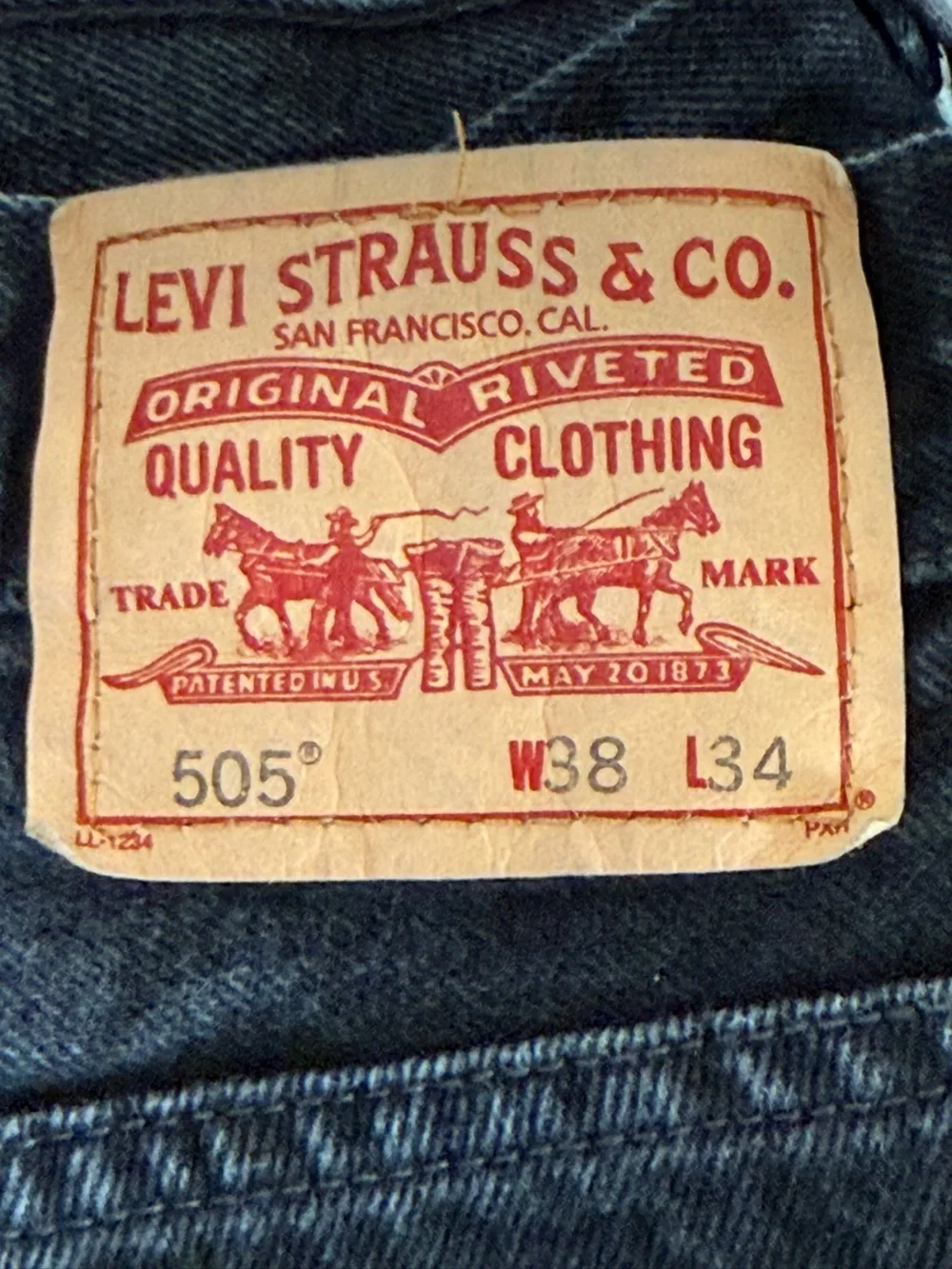 Levi Black 505 Regular Fit Jeans 38x34